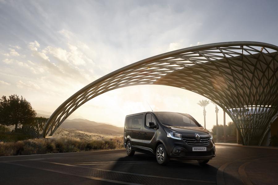 Renault Trafic SpaceClass 2017 года  (WW) (фото 36 из 43)